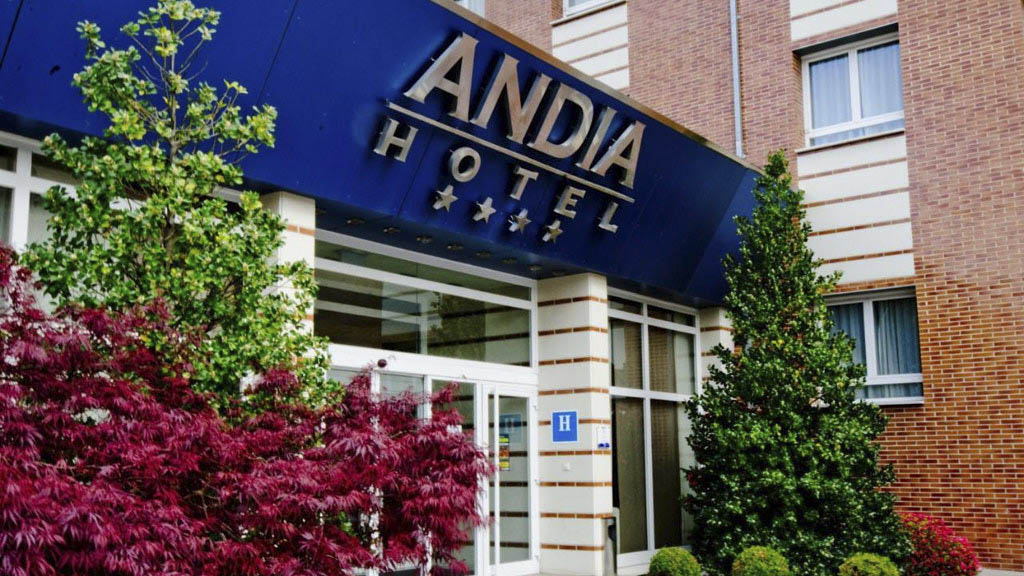 Fachada Hotel Andia